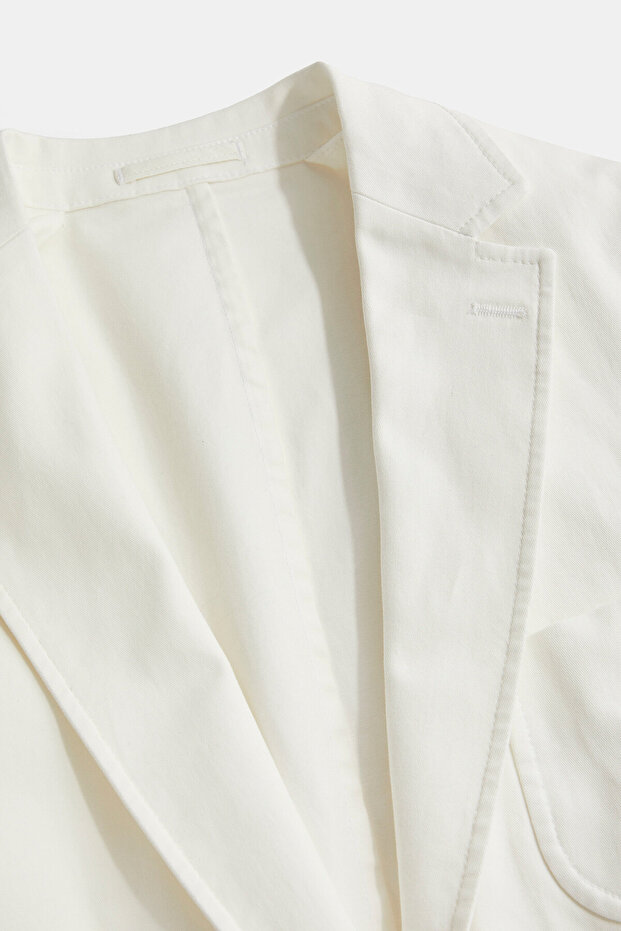 BEYAZ DÜĞMELİ CEKET - 3