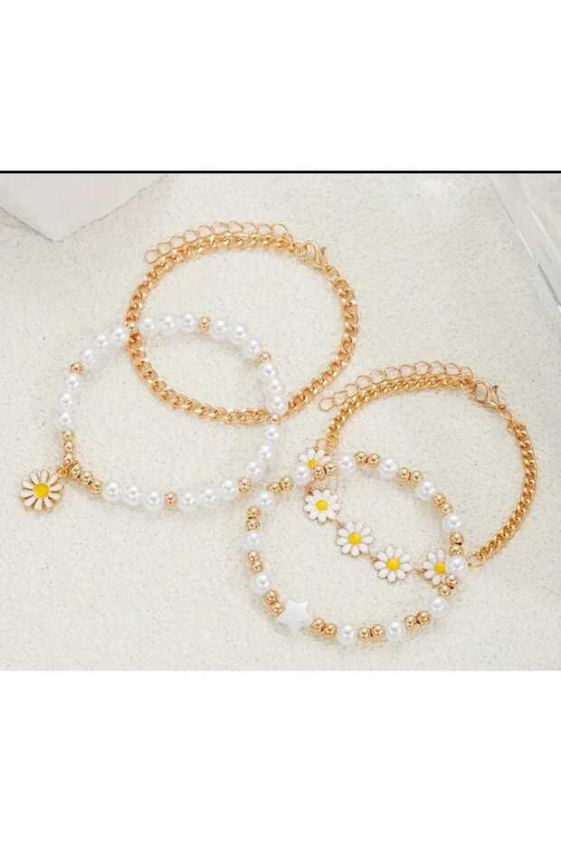 Small Elegant Daisy Bracelet - 3