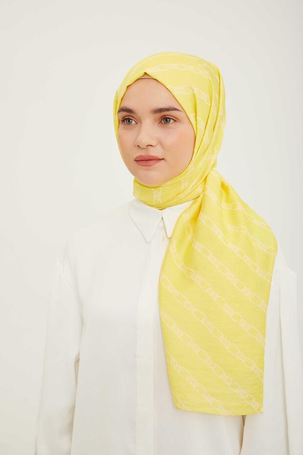 تريند شال بنمط سلسلة صفراء نقية 16-23061