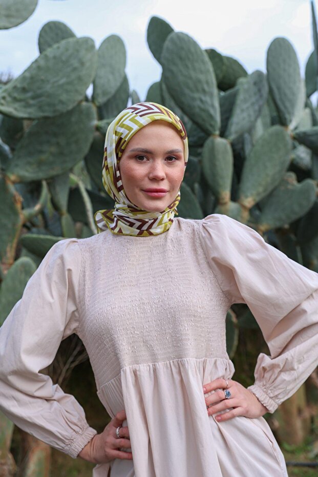 وشاح ناعم بنمط لونا لاينر خردل أحمر كلاريت 1166-13