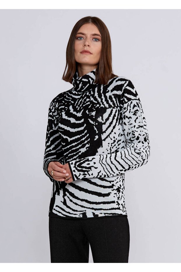 Intarsia Jacquard Patterned Black and White Knitwear