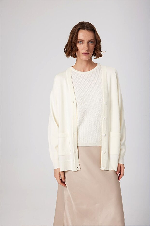 Basic Women's Cardigan - Ecru Buttoned