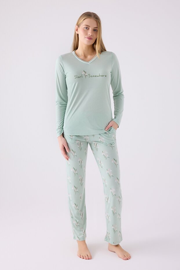 Women's Nile Green Start Somewhere Long Sleeve Pajamas Set