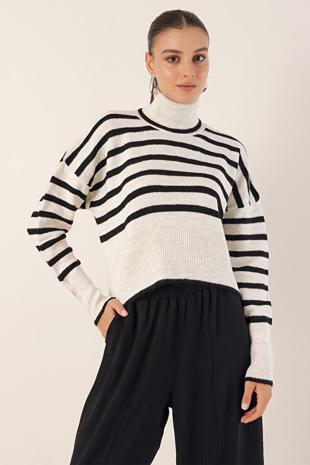 15822 Oversize Boğazlı Crop Kazak - Ekru - 4