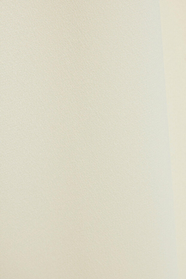 Spodnie satynowe – plisowany przód i szerokie nogawki - 6