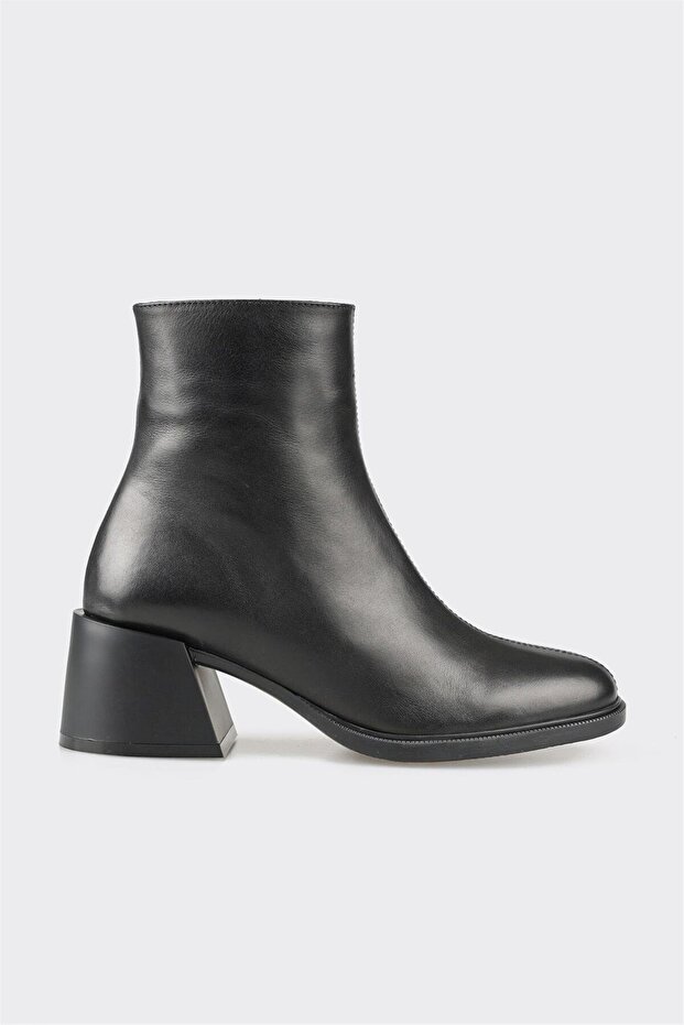 Siyah Deri Kadın Topuklu Bot - 1
