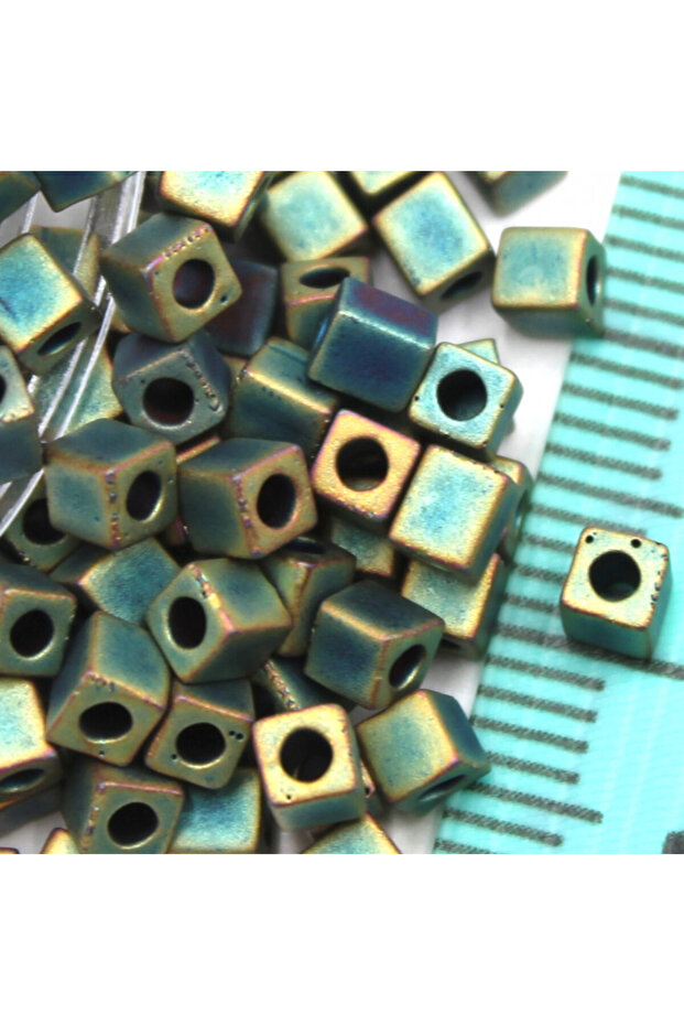 Beads Square 3 mm No: 10