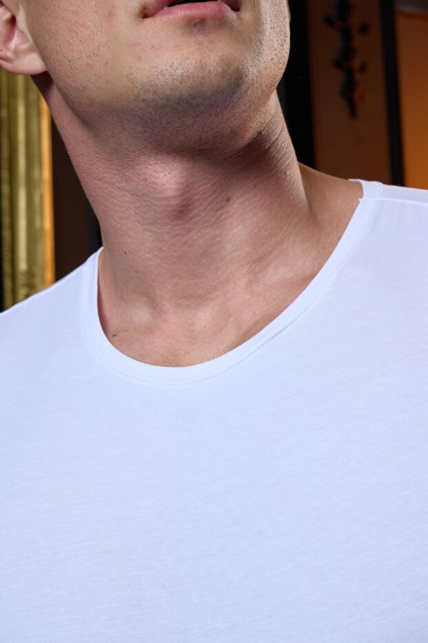 طاقم الرقبة الأساسية تي شيرت أبيض للرجال - 3