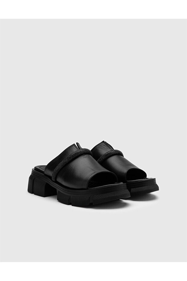 Fialka Genuine Leather Women's Black Heeled Slippers