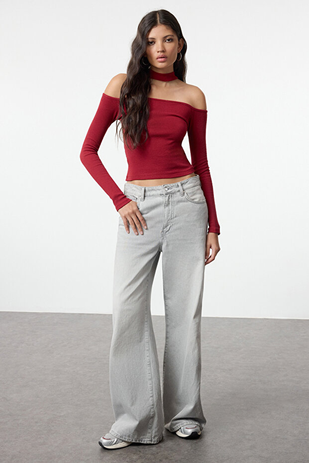 Bordo Carmen Yaka Choker Detaylı Fitted/Vücuda Oturan Crop Fitilli Örme Bluz TWOAW22BZ0531 - 1
