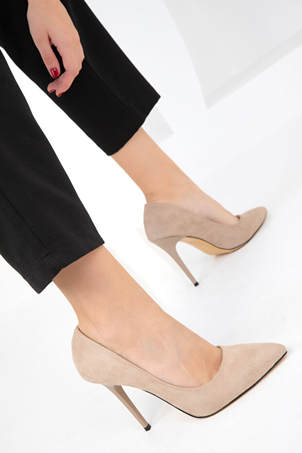 Zamszowe damskie klasyczne buty na obcasie - Skóra 19720 - 2