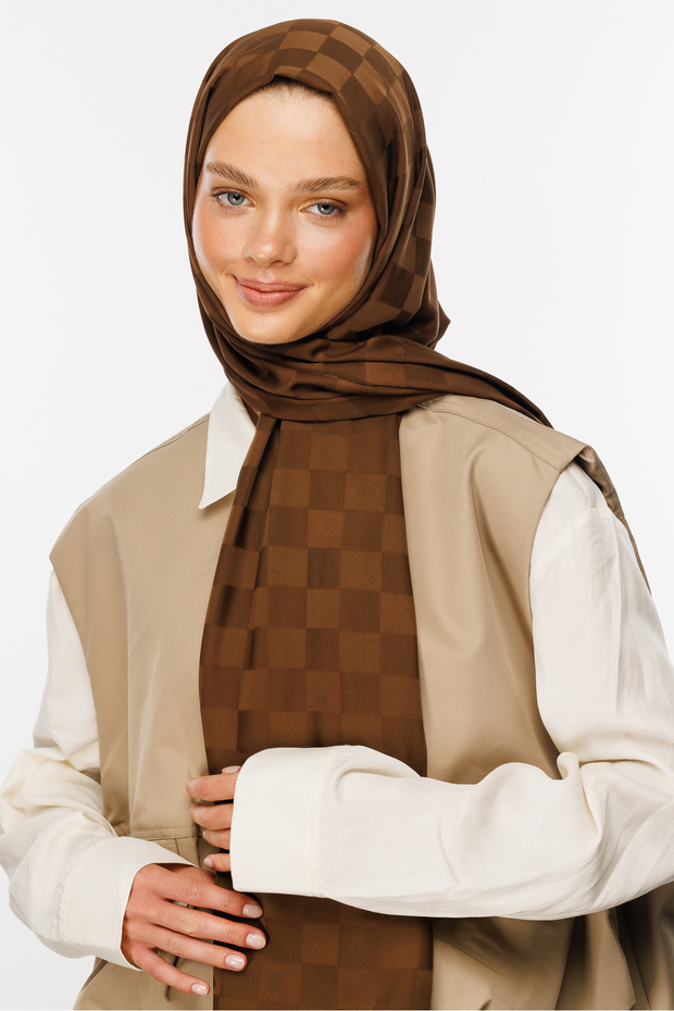 Dark Checkerboard Pattern Silky Jacquard Shawl