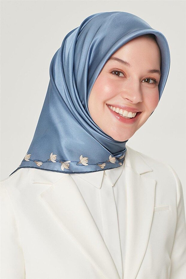 Silk Scarf Nostalgia - 8553-82 Baby Blue Twill