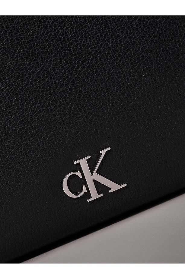 Minimal Monogram Çapraz Askılı Çanta - 4