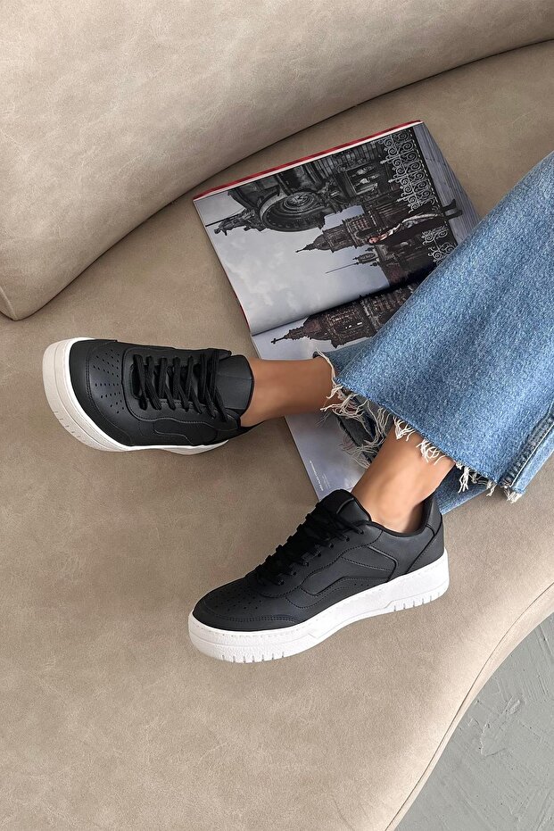 Wantt Women's Leather Sneakers Black