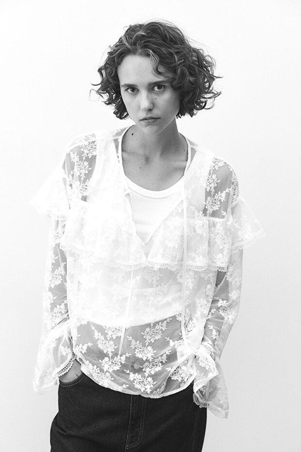 Farbalalı Dantel Bluz - 2