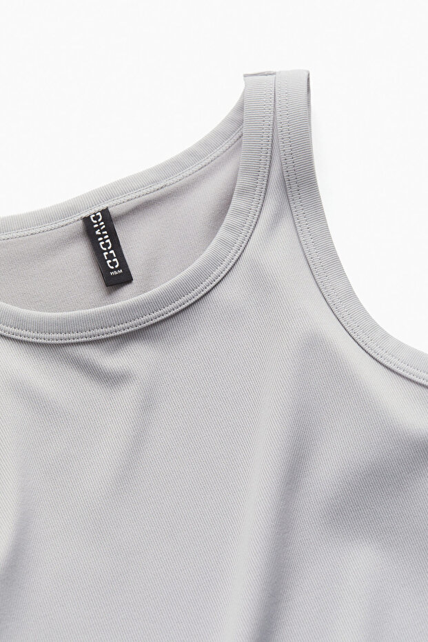 Ribanalı Kolsuz Üst - 5