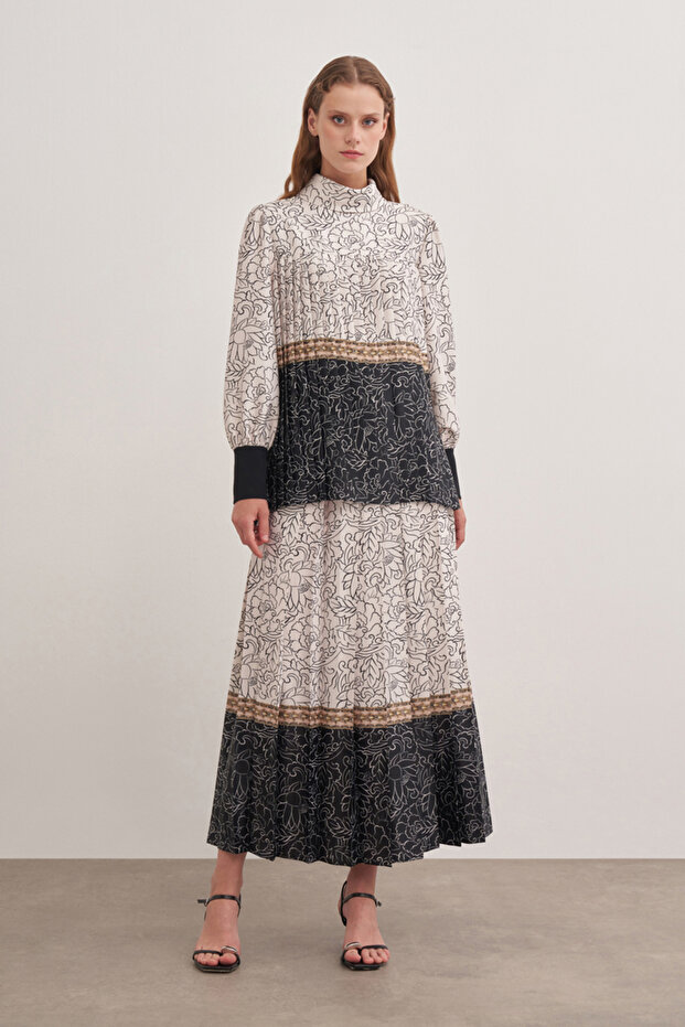 1178111 Patterned Fabric Pleated Skirt with Belted Waist