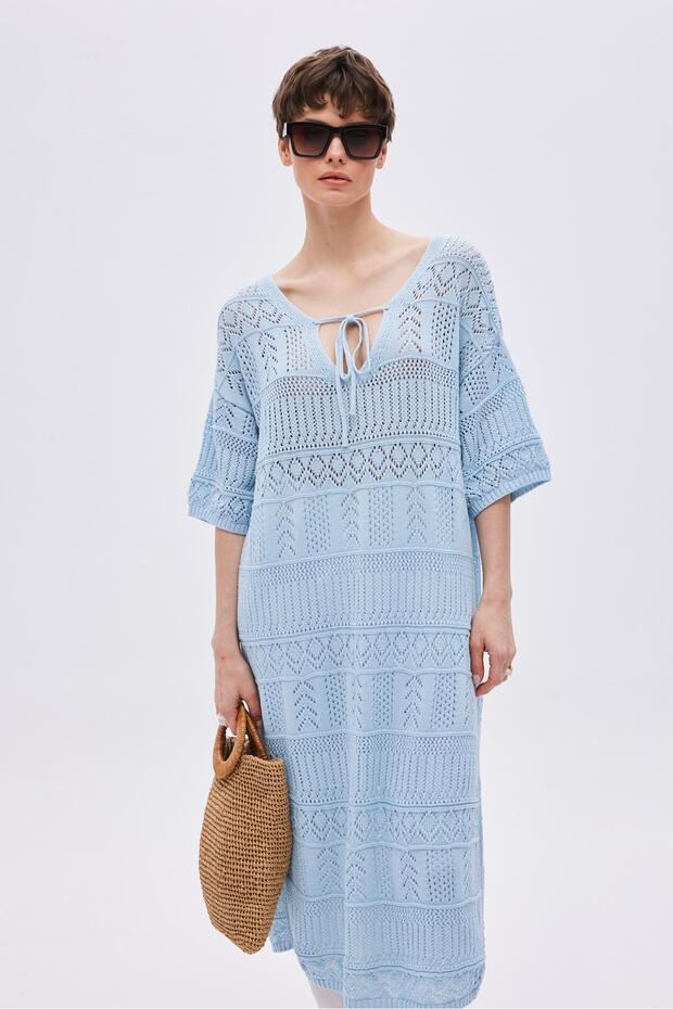 Mavi Ajurlu Oversize Triko Elbise - 3
