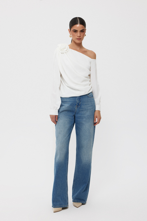 Ecru Rose Detailed Gathered Side Blouse