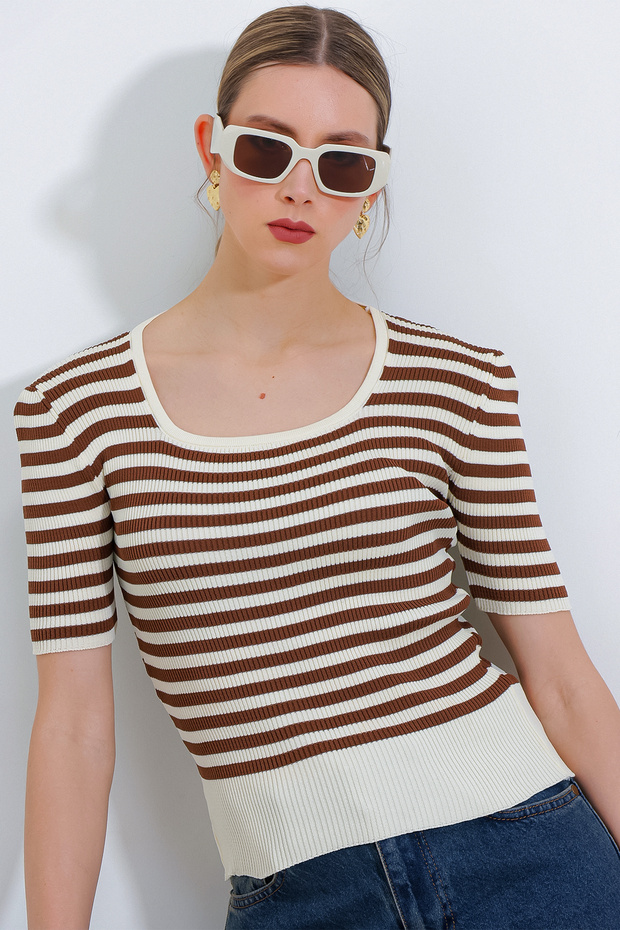 Women's Biscuit White Square Neck Striped Knitwear Blouse 15866
