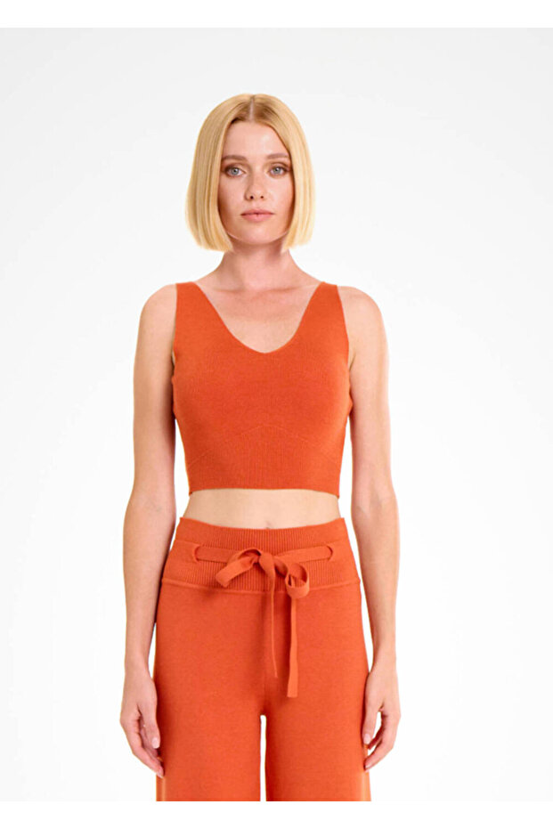 V Yaka Crop Turuncu Triko Üst - 1