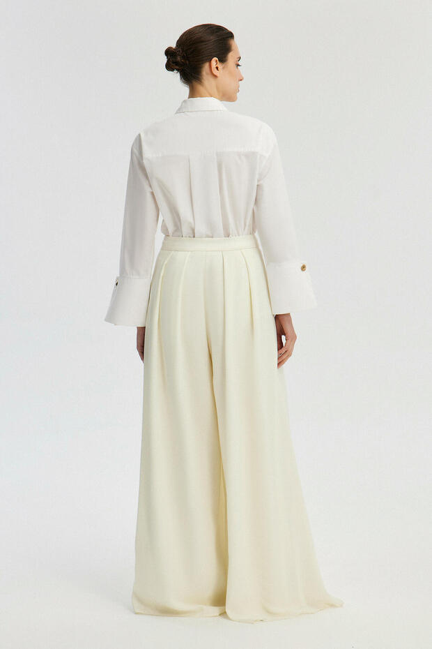 Spodnie satynowe – plisowany przód i szerokie nogawki - 5