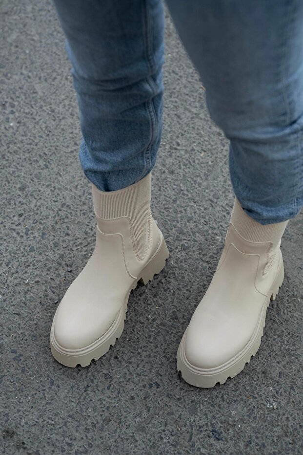 Kalın Taban Lastik Detaylı Bot Bej - 4