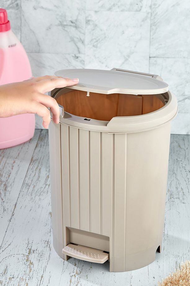 Pratik ve şık pedallı çöp kovası, banyo ve mutfak kullanımı için ideal - 4