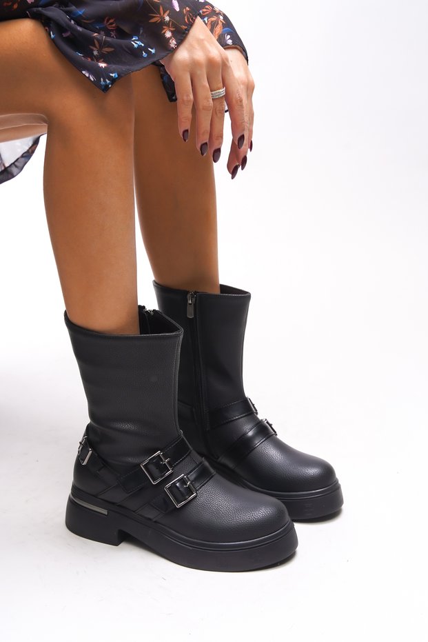 Elgikh Women's Buckle Detailed Biker Boots 00123315 Textured Black Leather