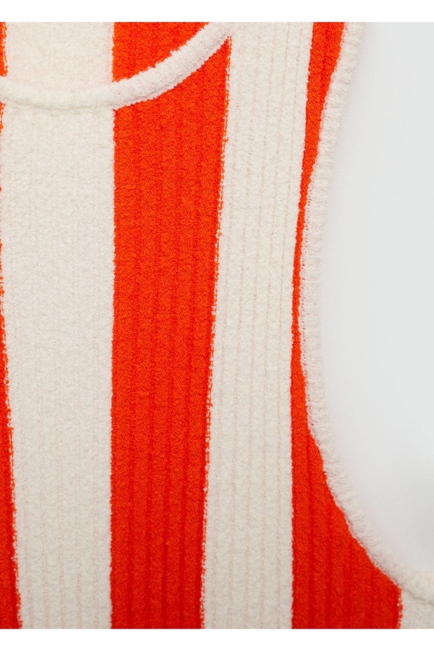 Gestreiftes, geripptes, lockiges Strickkleid - 6