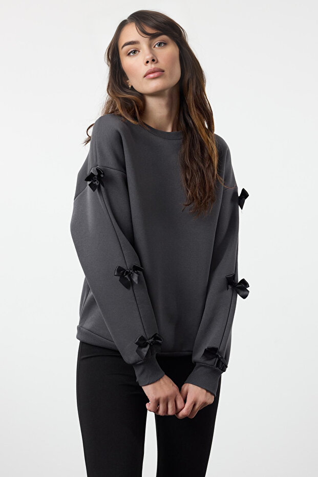 Antrasit Fiyonk Detaylı Oversize/Geniş Kalıp Kalın İçi Polarlı Örme Sweatshirt TWOAW25SW00249 - 1