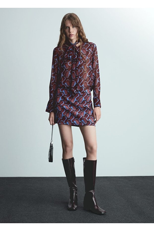 Shirt with pattern and bow - 2