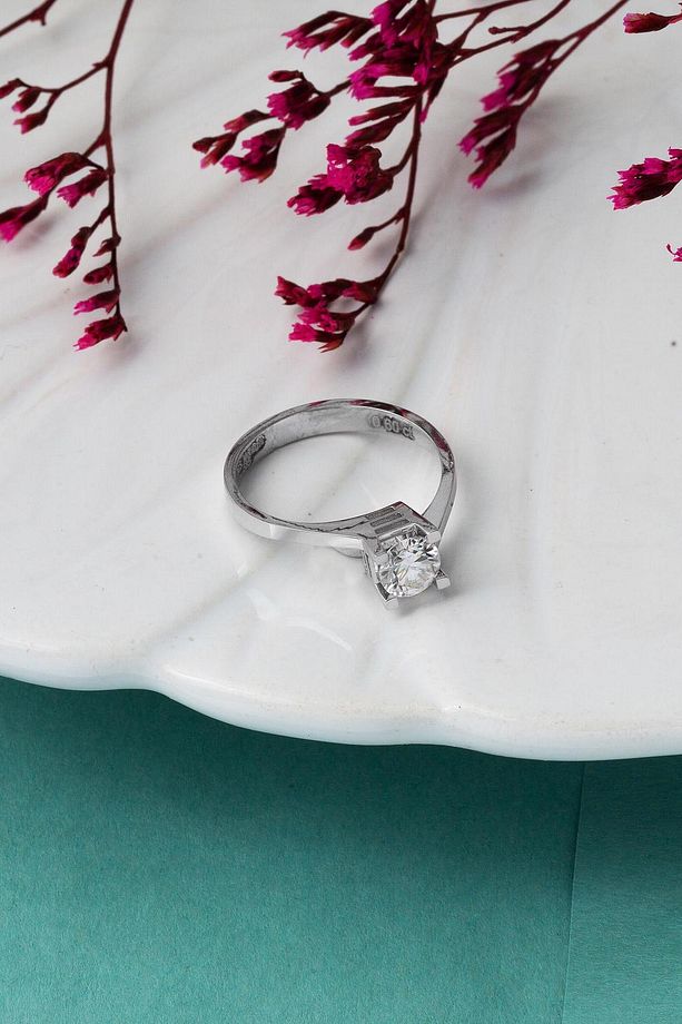 0,75 Karat Mozanit Tektaşlı Yüzük - 3