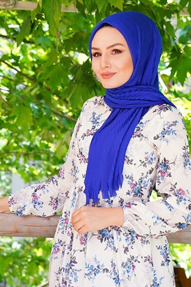 شال عملي جاهز مطوي ساكس أزرق