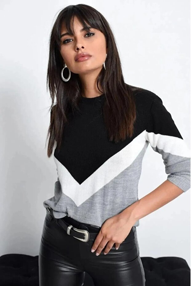 سترة ذات ياقة أمامية على شكل حرف V - 1