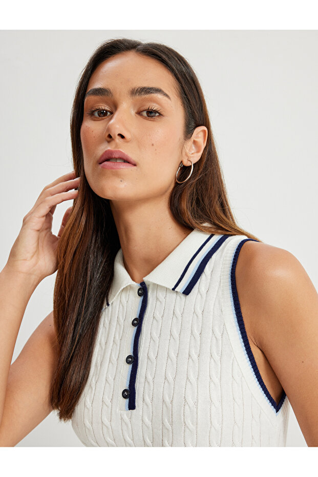 Color Contrast Striped Sleeveless Polo Neck Knitwear Top with Button Detail