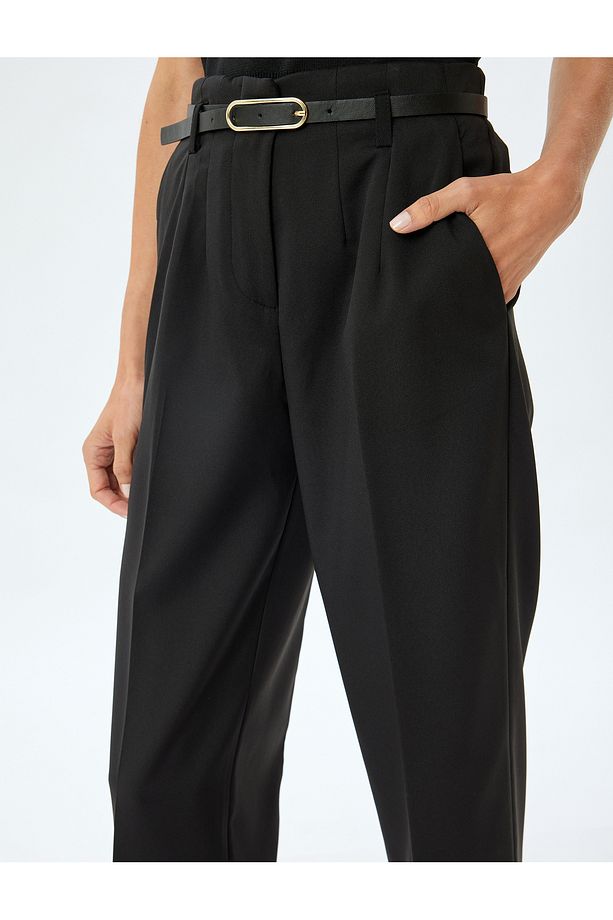 Geniş Paça Kemerli Cep Detaylı Kumaş Pantolon - 5