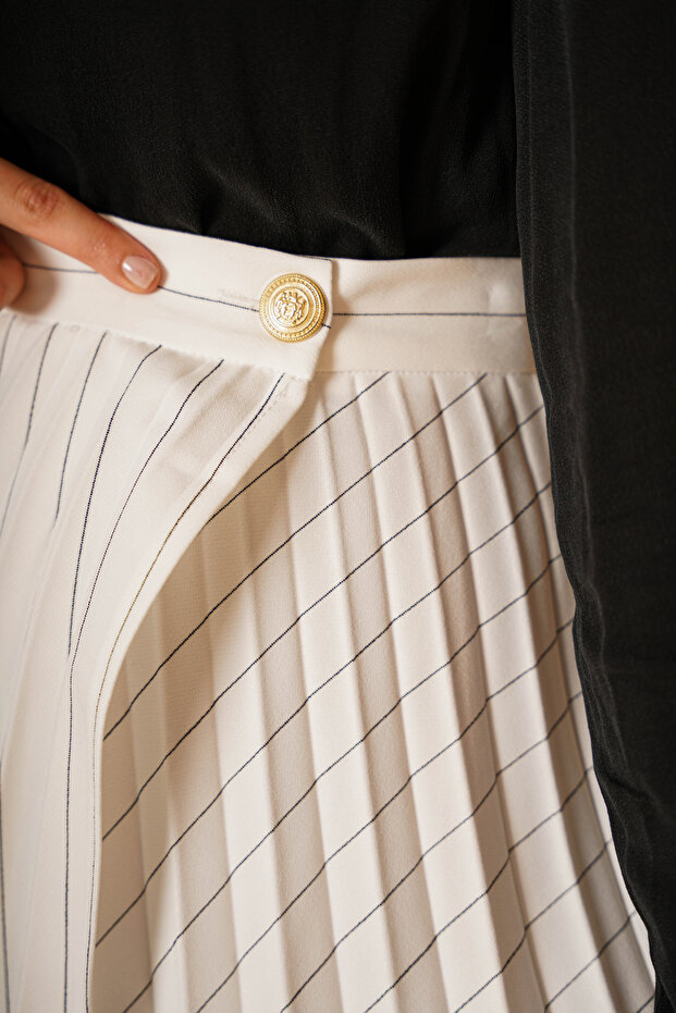 PLİSELİ DÜĞMELİ ETEK - 3