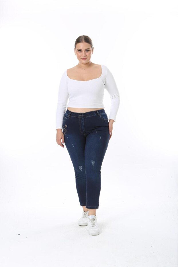 Women's Plus Size Denim Pants Flexible Fabric Pocket Embroidery