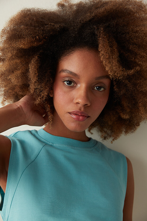 Sleeveless Sweatshirt - 3