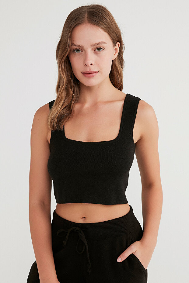 Dark Knitted Atlet - 1