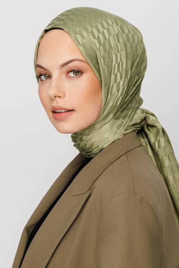 شال جاكار حريري بنمط كوزا أخضر صحراوي