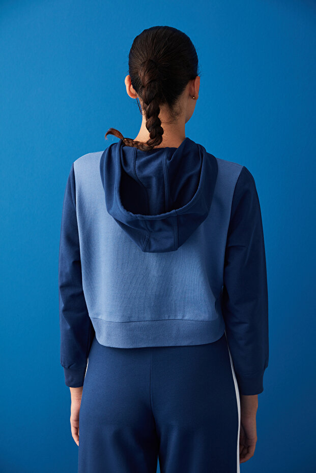 Two Toned Sweatshirt - 5