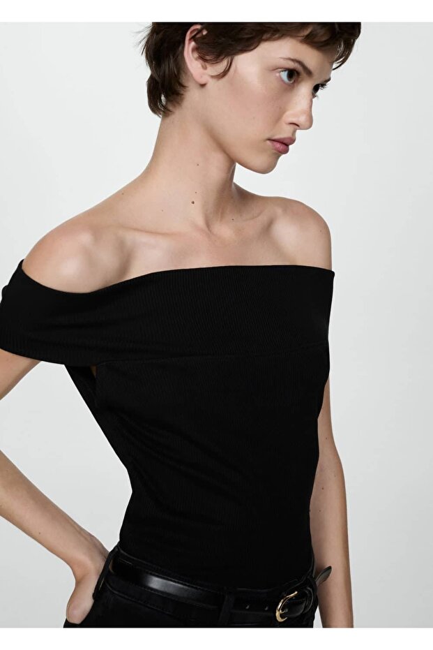 Omuzları açık bluz - 1
