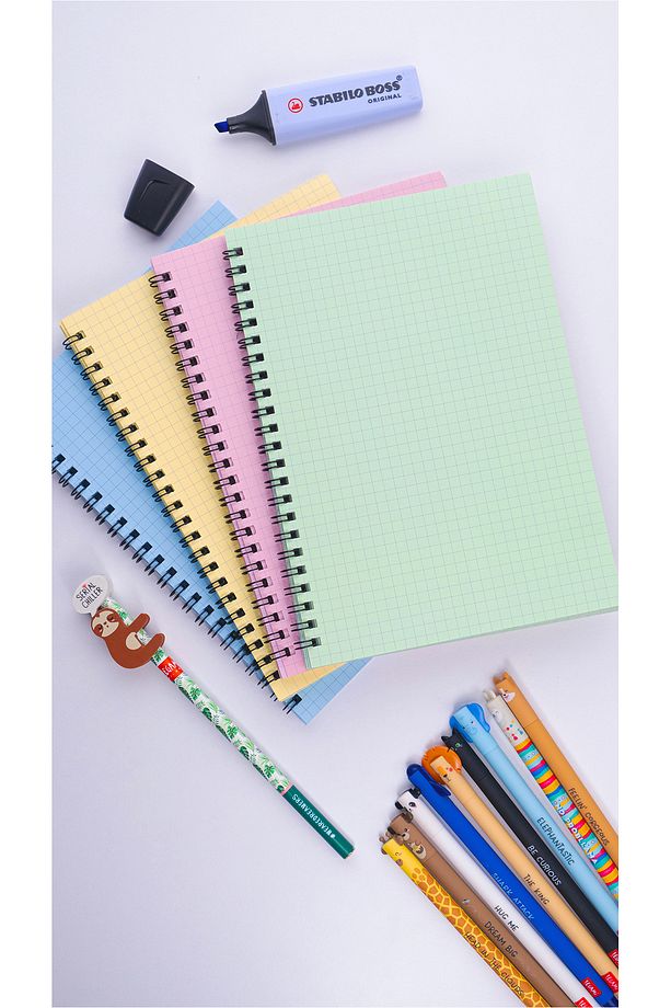 A5 Spiralli Okul Defteri 50 Yaprak 100 Sayfa 4'lü Set - Kareli Defter - Renkli Defter - 8