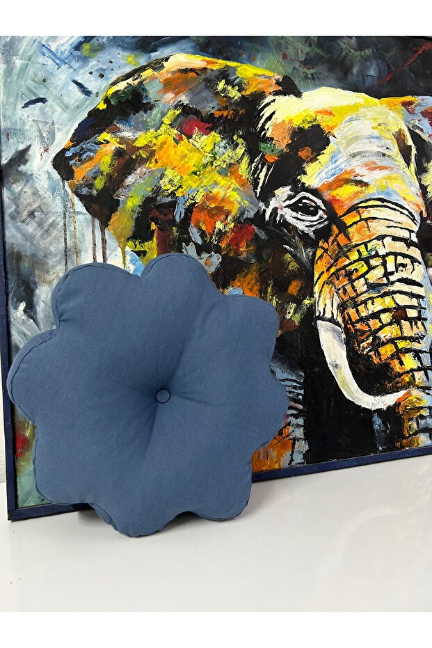 Daisy Throw Pillow - 1