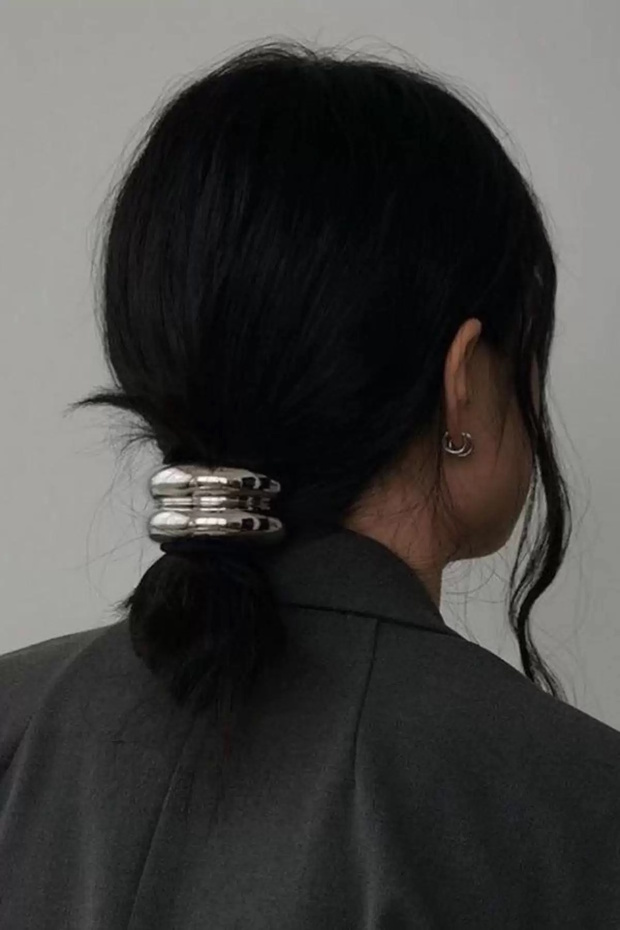 Silver Color Metal Detailed Rubber Buckle
