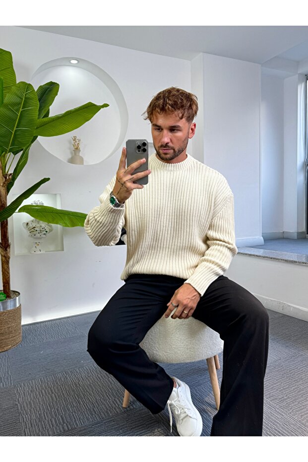 Vanilla Oversize Crew Neck Knit Sweater - 2
