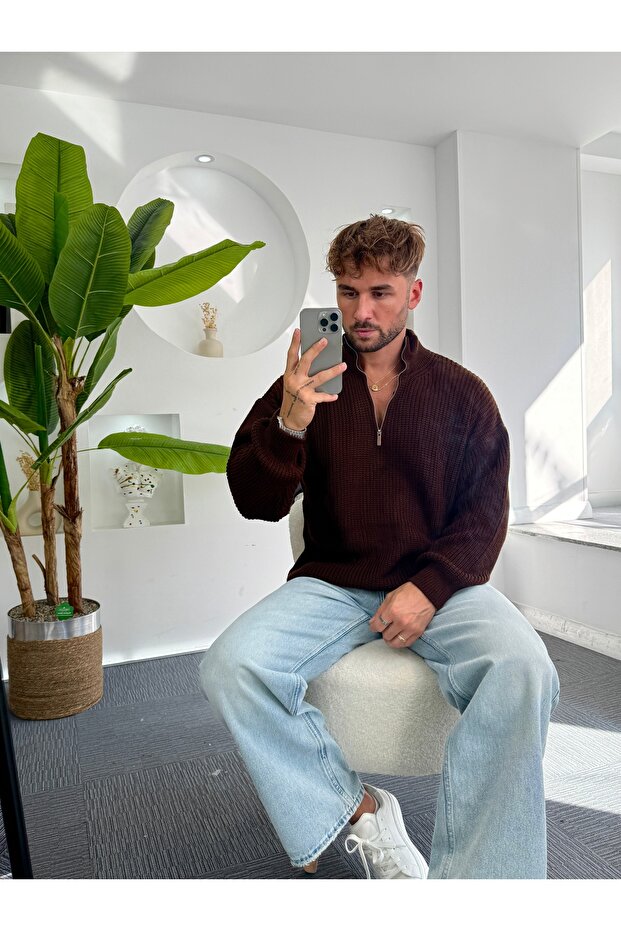 Kahve Fermuarlı Oversize Örme Kazak - 4